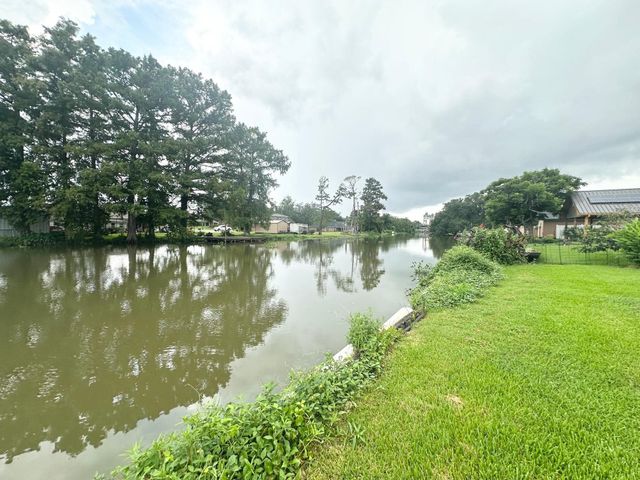 9496 East Park Ave, Houma, LA 70363