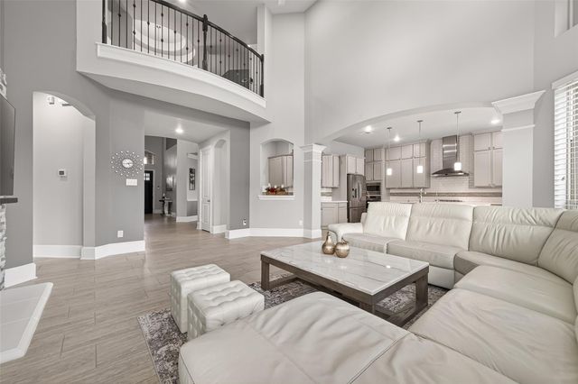 4234 Shays Manor Lane, Richmond, TX 77406