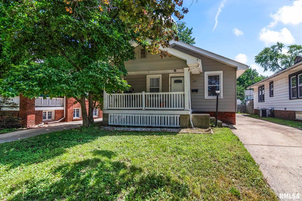 1904 S COLLEGE Street, Springfield, IL 62704