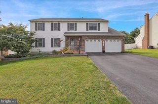 1054 BOESHORE CIR, Reading, PA 19605