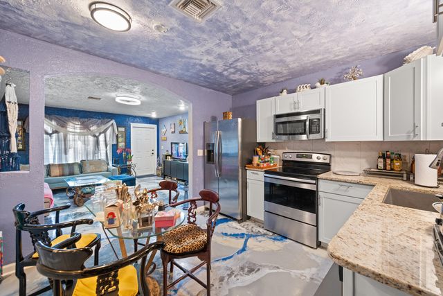 4431 SE Village Road, Stuart, FL 34997