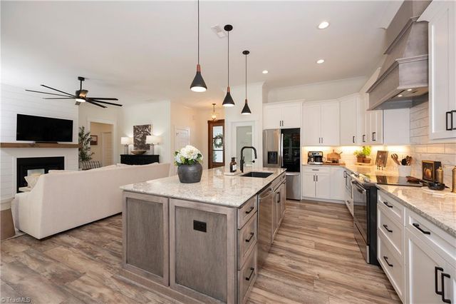 170 Lantern Drive, Advance, NC 27006