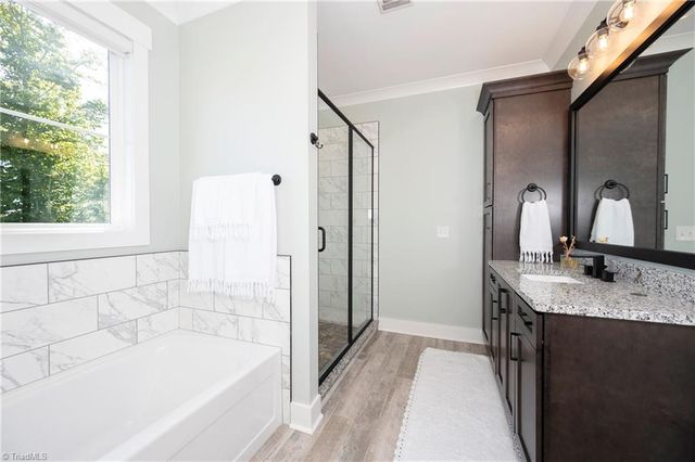 170 Lantern Drive, Advance, NC 27006