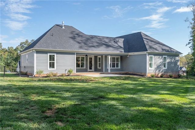 170 Lantern Drive, Advance, NC 27006