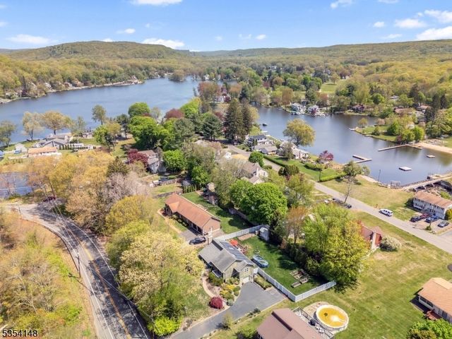 104 Lackawanna Dr, Byram Twp., NJ 07874