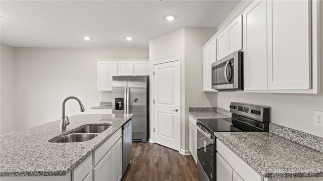 2214 Hackberry Street, Springfield, OH 45505