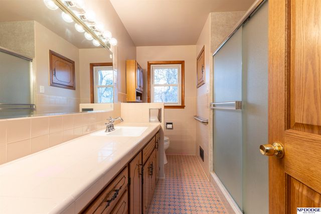 2006 Fairview Street, Bellevue, NE 68005