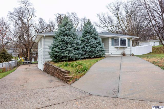 2006 Fairview Street, Bellevue, NE 68005