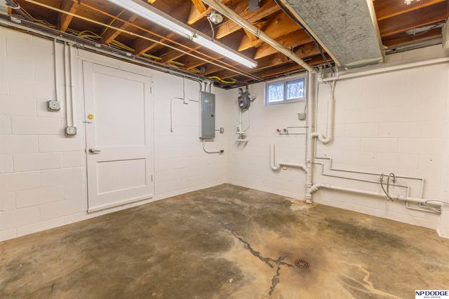 2006 Fairview Street, Bellevue, NE 68005