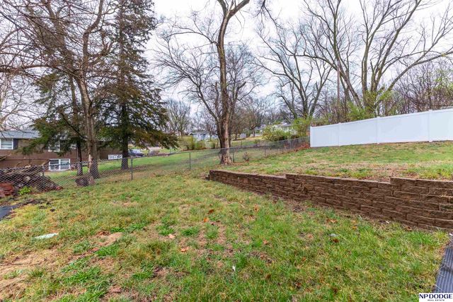 2006 Fairview Street, Bellevue, NE 68005