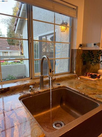 7272 Cronin Cir, Dublin, CA 94568