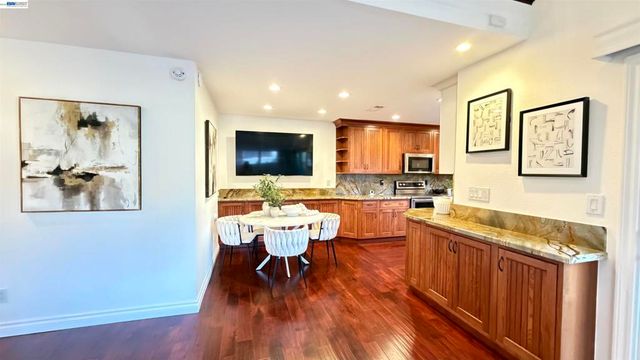 7272 Cronin Cir, Dublin, CA 94568