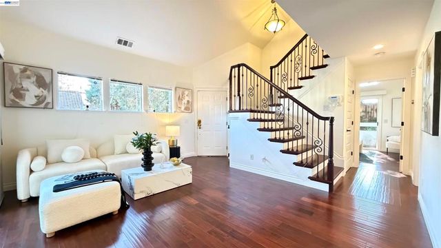 7272 Cronin Cir, Dublin, CA 94568