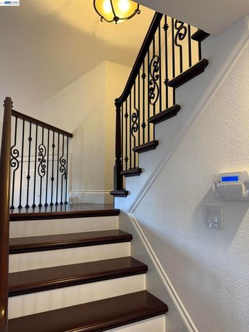 7272 Cronin Cir, Dublin, CA 94568