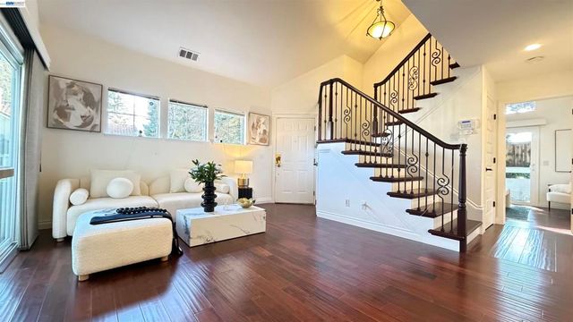 7272 Cronin Cir, Dublin, CA 94568