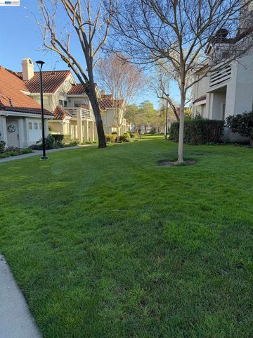 7272 Cronin Cir, Dublin, CA 94568