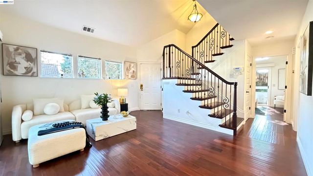 7272 Cronin Cir, Dublin, CA 94568