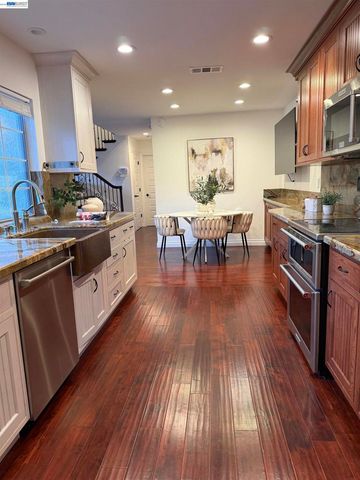 7272 Cronin Cir, Dublin, CA 94568