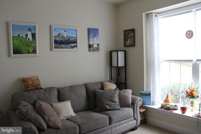 240 ASBURY LN, Strasburg, PA 17579