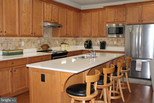 240 ASBURY LN, Strasburg, PA 17579