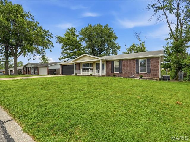1072 King Carey Drive, Creve Coeur, MO 63146