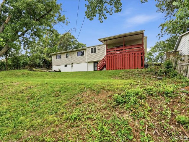 1072 King Carey Drive, Creve Coeur, MO 63146