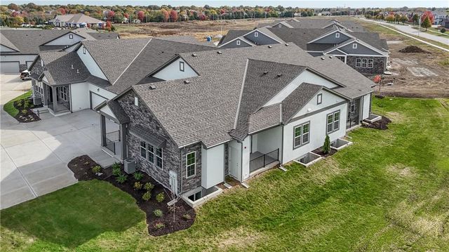 131 S Diane Drive, Olathe, KS 66061