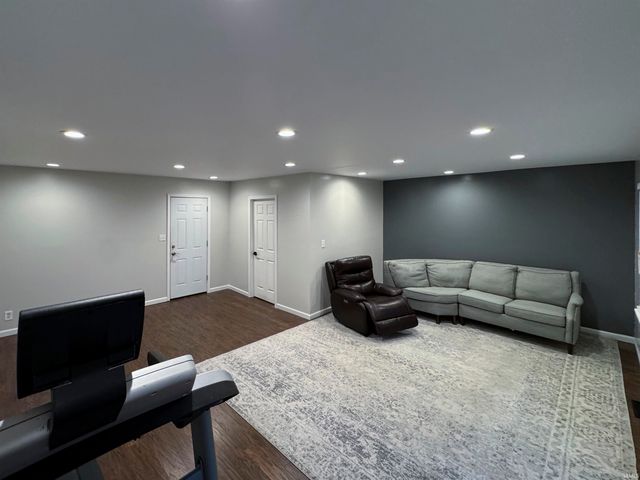 5850 Temper Trail Court, Evansville, IN 47720