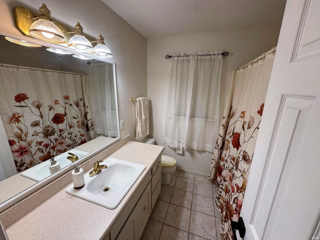5850 Temper Trail Court, Evansville, IN 47720