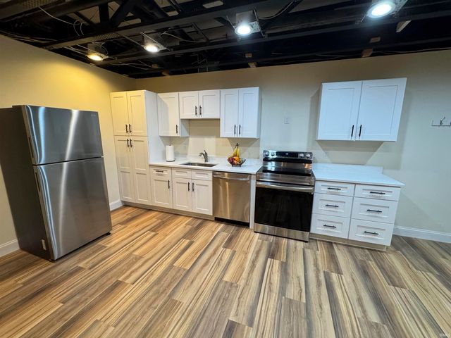 5850 Temper Trail Court, Evansville, IN 47720