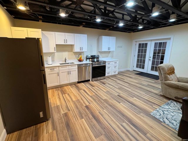 5850 Temper Trail Court, Evansville, IN 47720