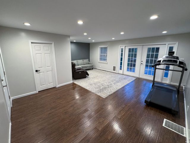 5850 Temper Trail Court, Evansville, IN 47720