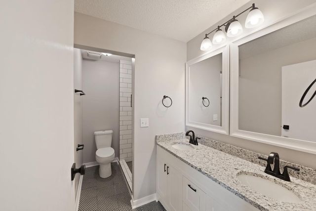6313 Saint Croix Trail N, Stillwater, MN 55082