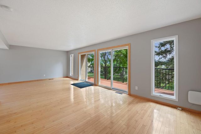 6313 Saint Croix Trail N, Stillwater, MN 55082