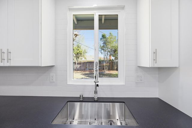 2413 Cordova Ln, Rancho Cordova, CA 95670