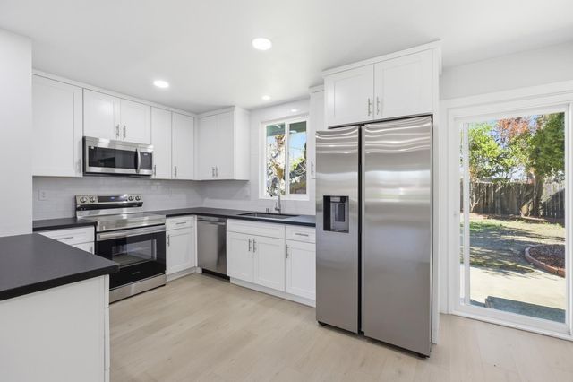 2413 Cordova Ln, Rancho Cordova, CA 95670