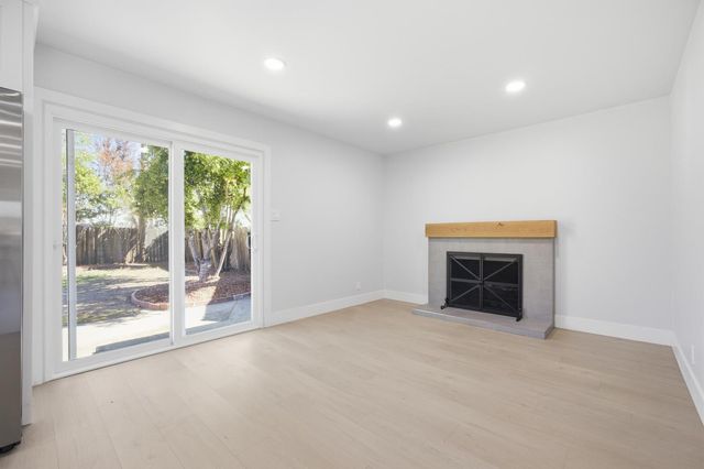 2413 Cordova Ln, Rancho Cordova, CA 95670