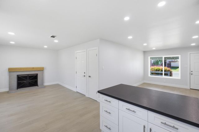 2413 Cordova Ln, Rancho Cordova, CA 95670