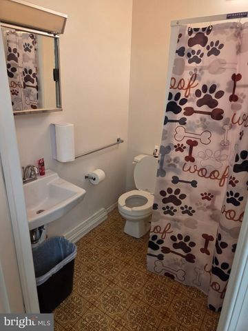 10 W MAIN ST, New Bloomfield, PA 17068