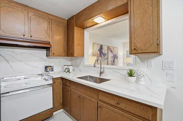 249 Elm Street 107, San Mateo, CA 94401