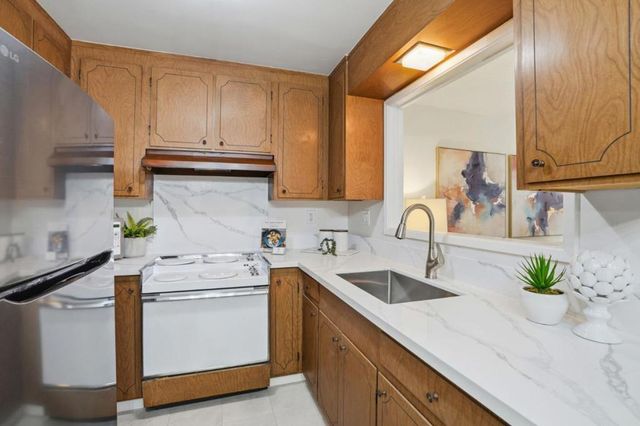 249 Elm Street 107, San Mateo, CA 94401