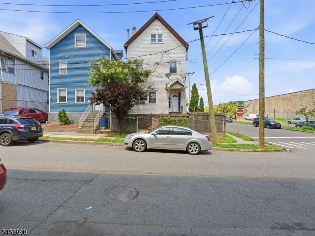 132 4Th St, Elizabeth City, NJ 07206 — exterior