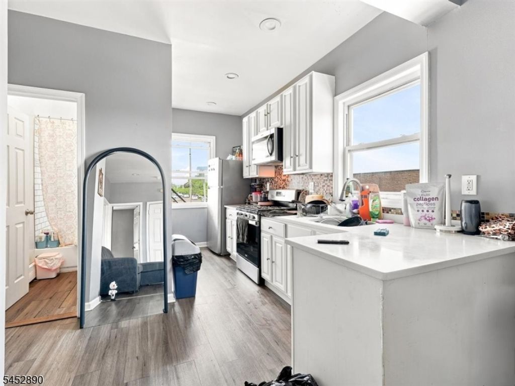 132 4Th St, Elizabeth City, NJ 07206 — photo 3