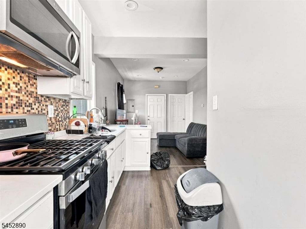 132 4Th St, Elizabeth City, NJ 07206 — photo 4