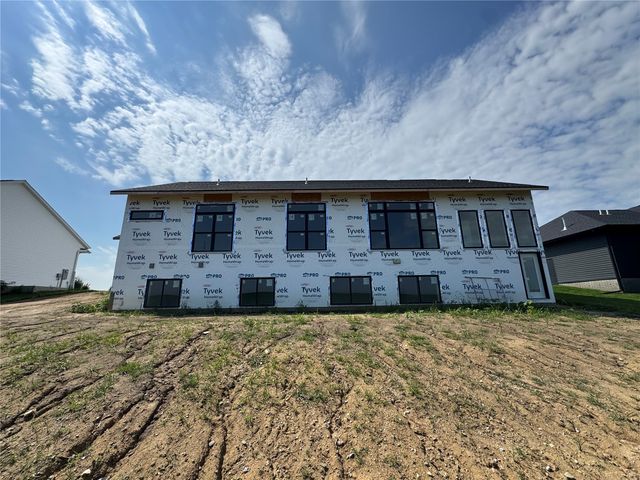 1425 Glen Rock Circle, Marion, IA 52302