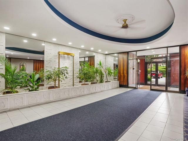 666 Pelham Road 3N, New Rochelle, NY 10805