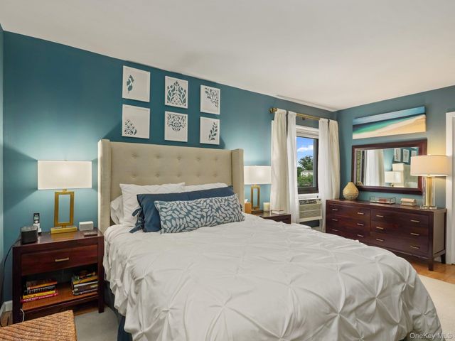 666 Pelham Road 3N, New Rochelle, NY 10805
