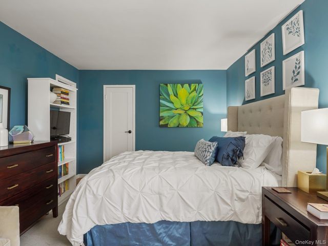 666 Pelham Road 3N, New Rochelle, NY 10805