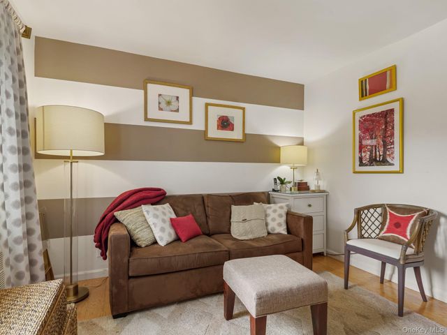 666 Pelham Road 3N, New Rochelle, NY 10805