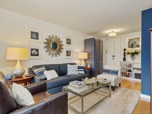 666 Pelham Road 3N, New Rochelle, NY 10805